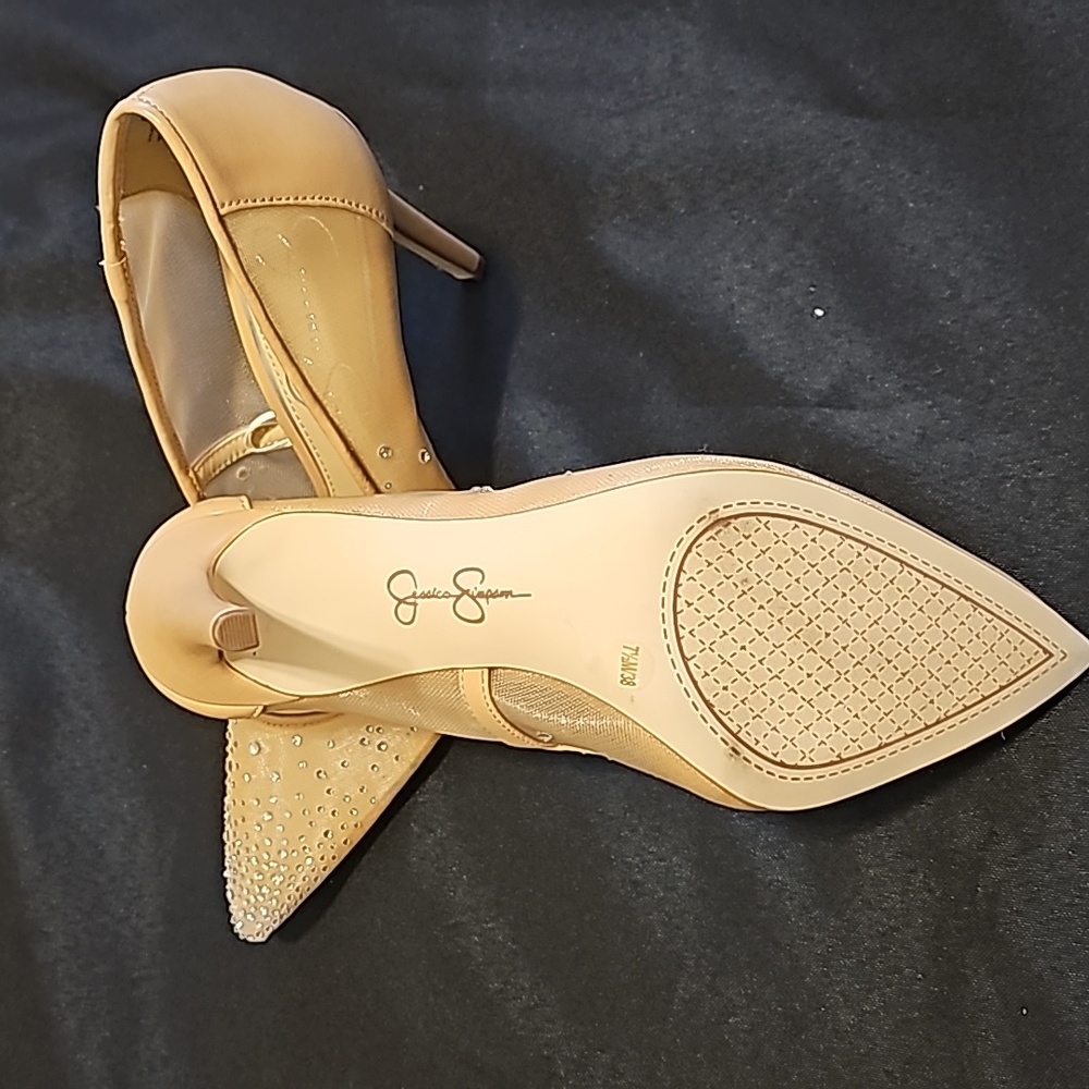 High heels - Picture 4 of 5